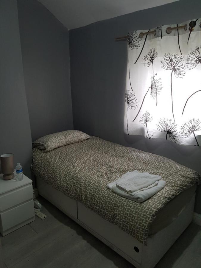 Atlas Road Guest House Кардиф Екстериор снимка