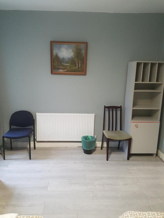 Atlas Road Guest House Кардиф Екстериор снимка