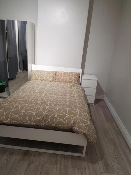 Atlas Road Guest House Кардиф Екстериор снимка